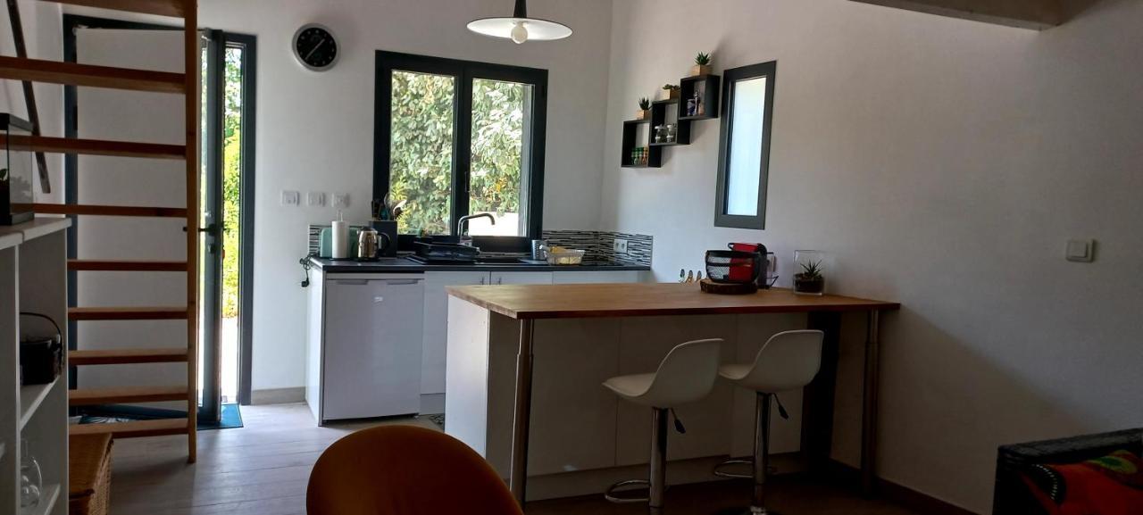 Charmant Logement Avec Terrasse Salinelles Exteriör bild